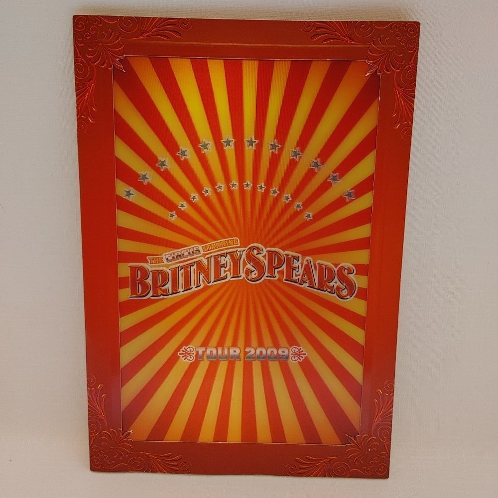 RETRO BRITNEY SPEARS Circus Tour Program 2009 with Lenticular Cover